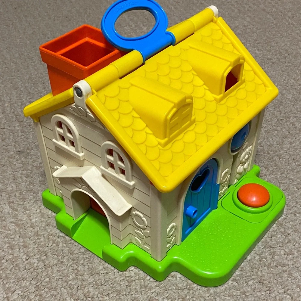 Vintage 1984 Fisher-Price Discovery Cottage